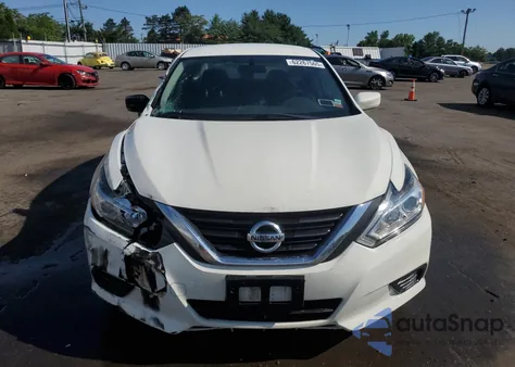 2017 Nissan Altima 2.5 z USA, uszkodzony, nr VIN 1N4AL3AP6HC273288